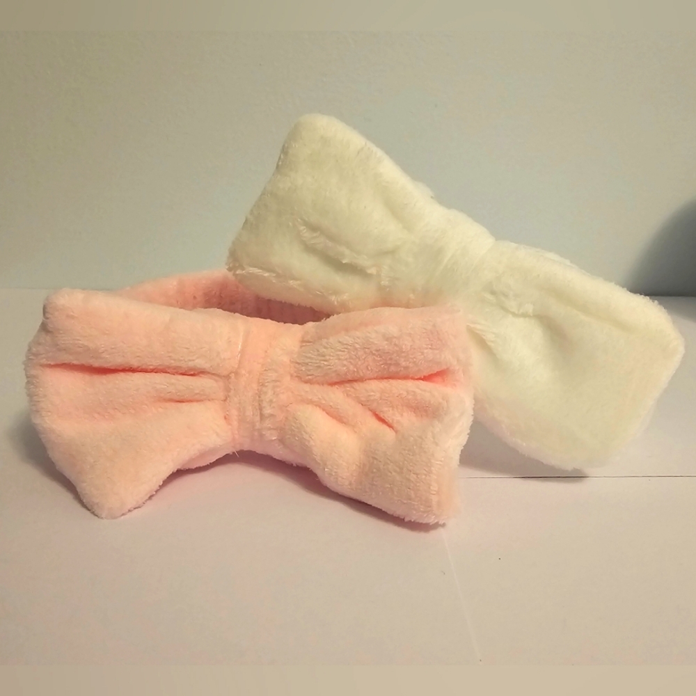 Headband NIP 2pcs Elastic Beauty Hairbands